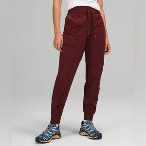 DANCE STUDIO MID-RISE JOGGER RED MERLOT COLOUR
